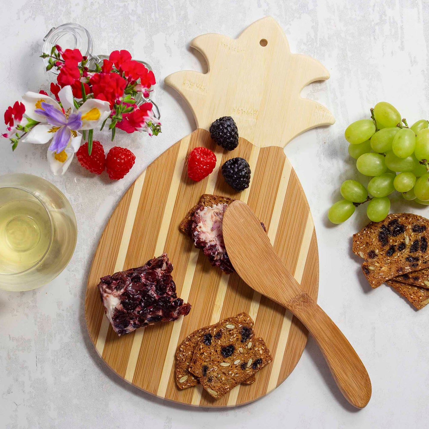 Pineapple Bamboo Serving Board & Spreader Knife Gift Set