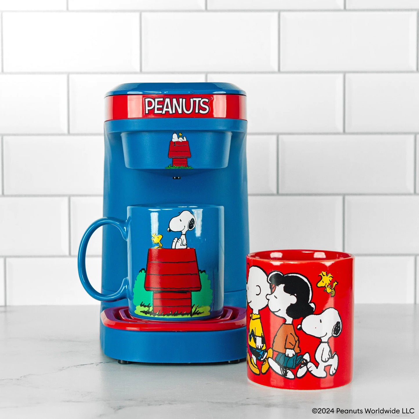 Peanuts Single Cup Coffee Maker Set & Two Mugs