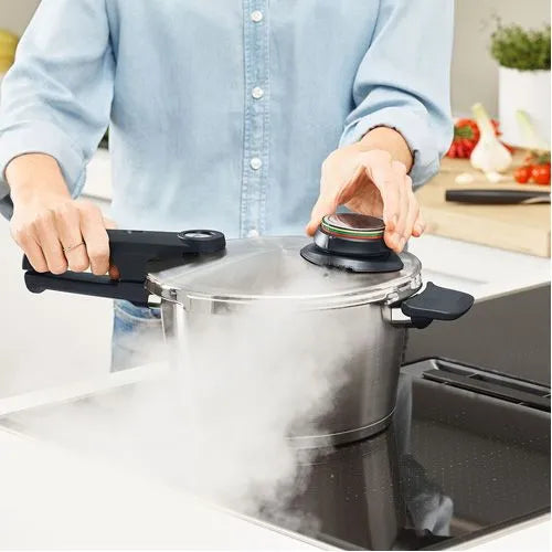 Fissler Vitavit® Premium Pressure Cooker (6.3 Quart) (RAINCHECK)