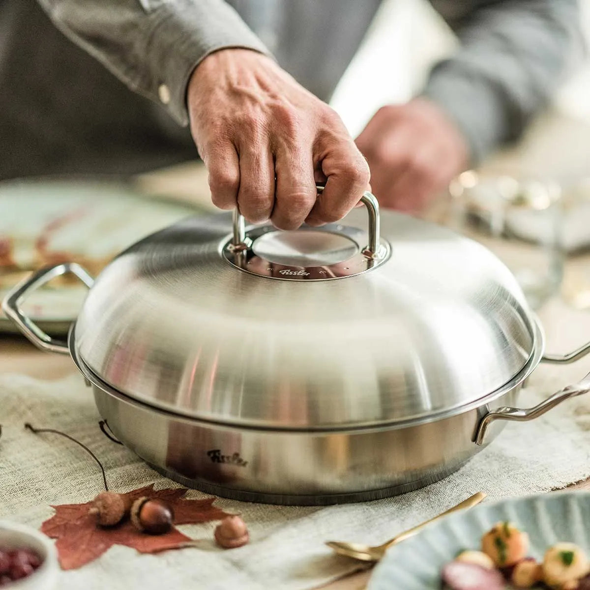 Fissler Original-Profi Collection® Serving Pan with High Dome Lid (9.5")