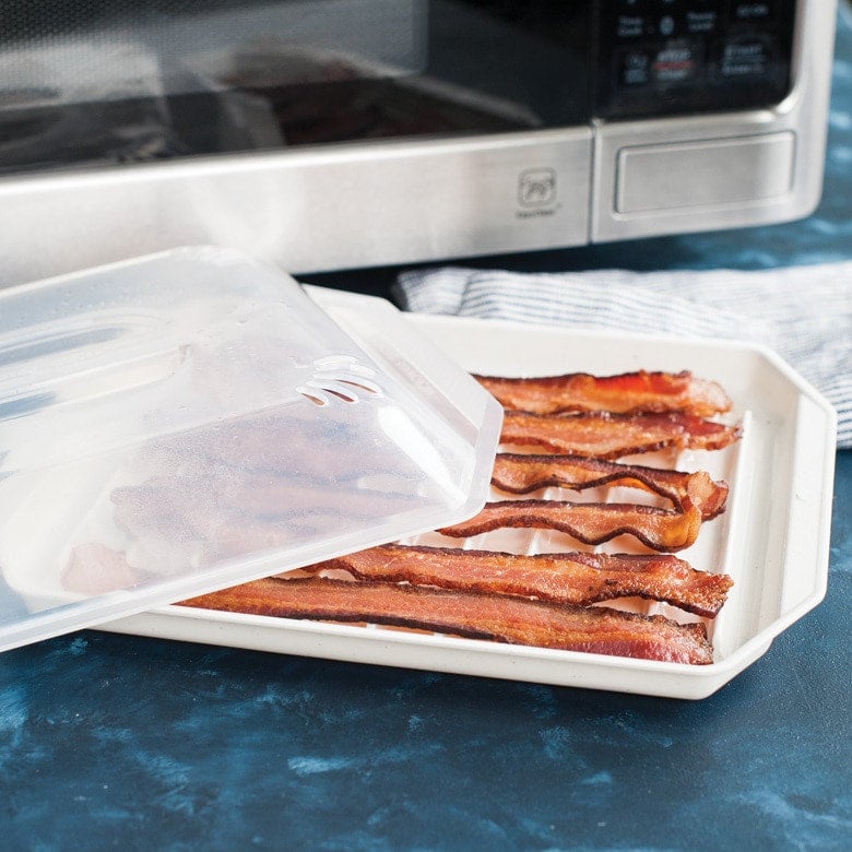 Nordic Ware Microwaveable Compact Bacon Tray with Lid