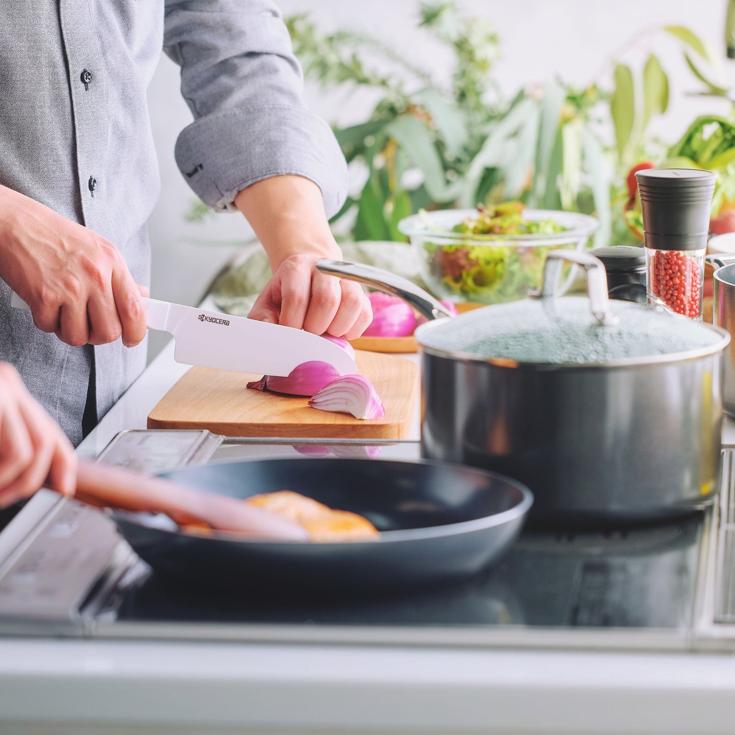 Kyocera Ceramic Sauce Pan (3.7 Quart)