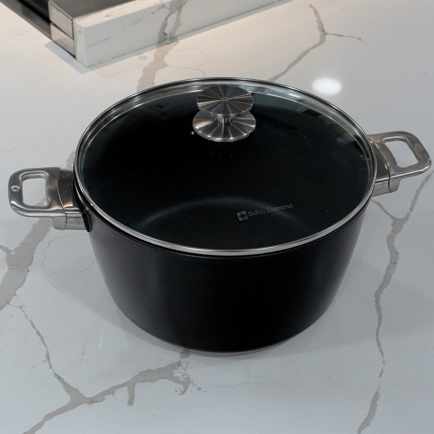 Swiss Diamond CXD Induction Stock Pot with Lid (8.5 Qt)