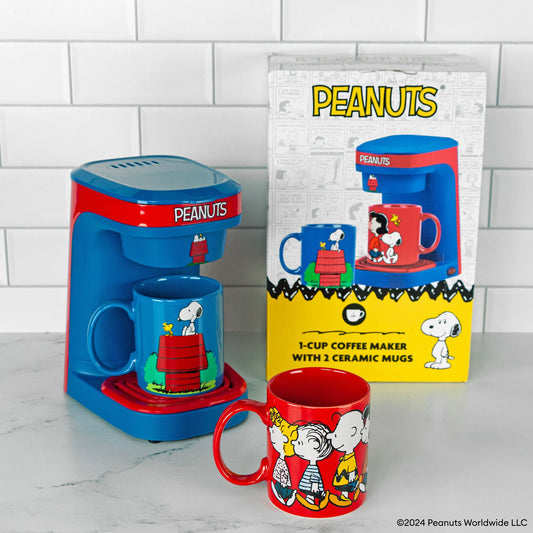 Peanuts Single Cup Coffee Maker Set & Two Mugs